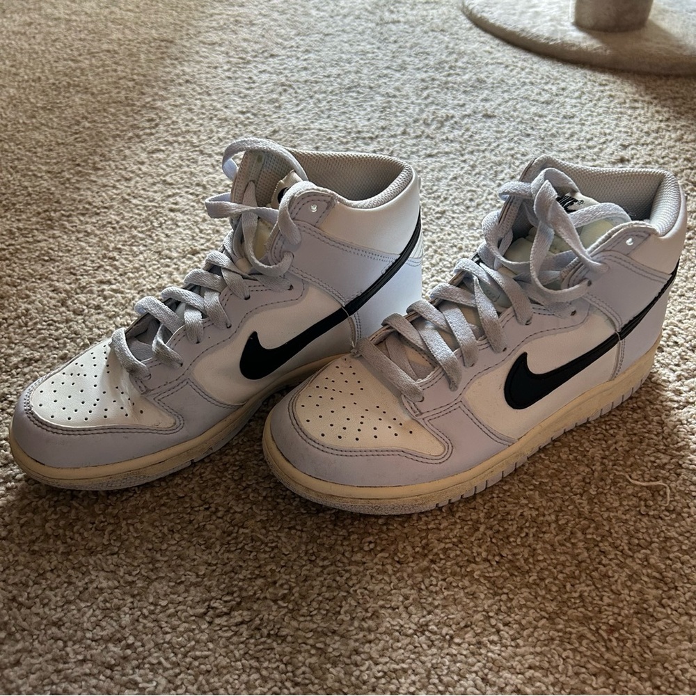 Nike white and periwinkle dunks